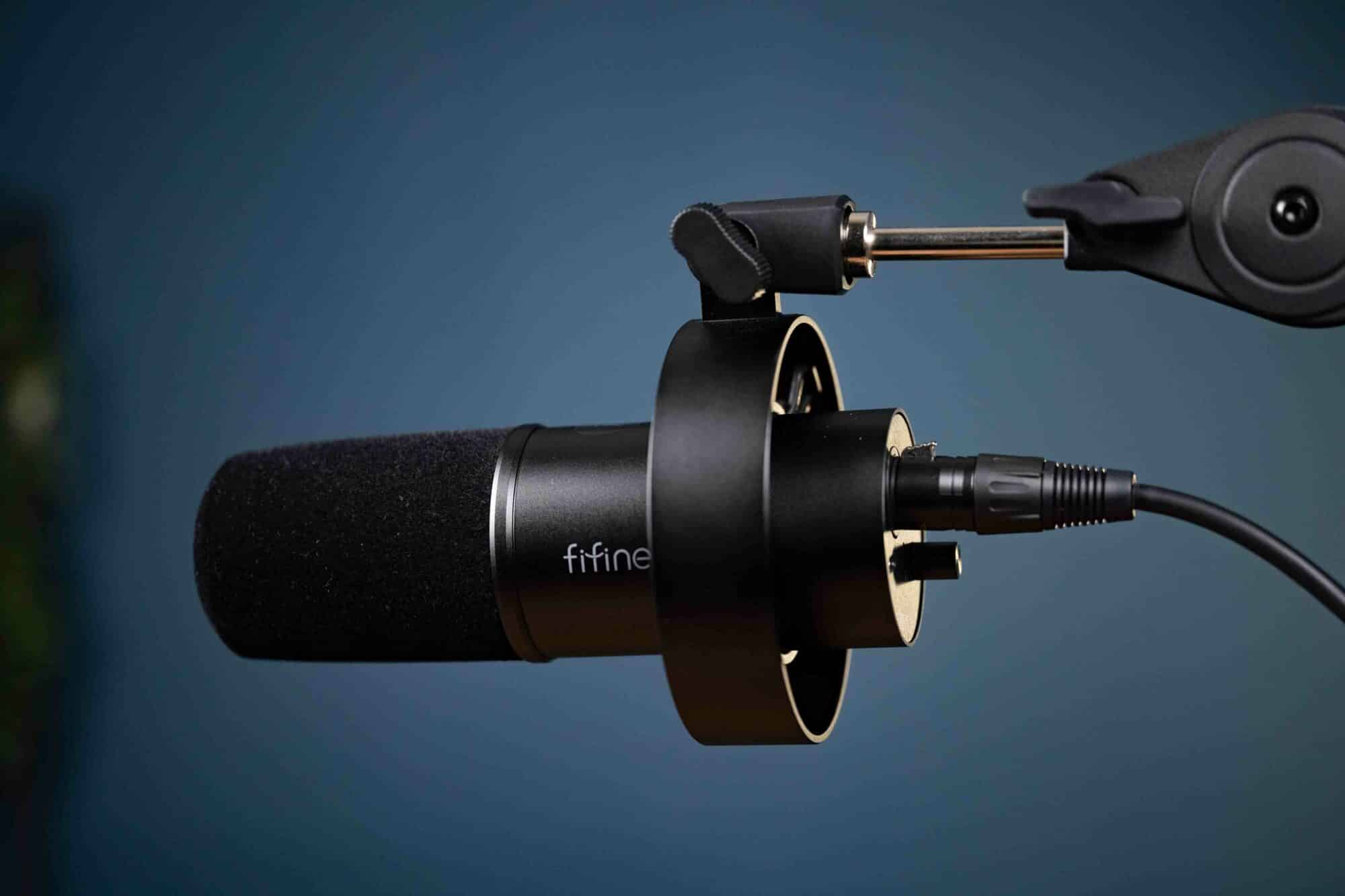 美品　Fifine K688 Amazon.com: FIFINE K688 Podcast Microphone Kit, USB/XLR